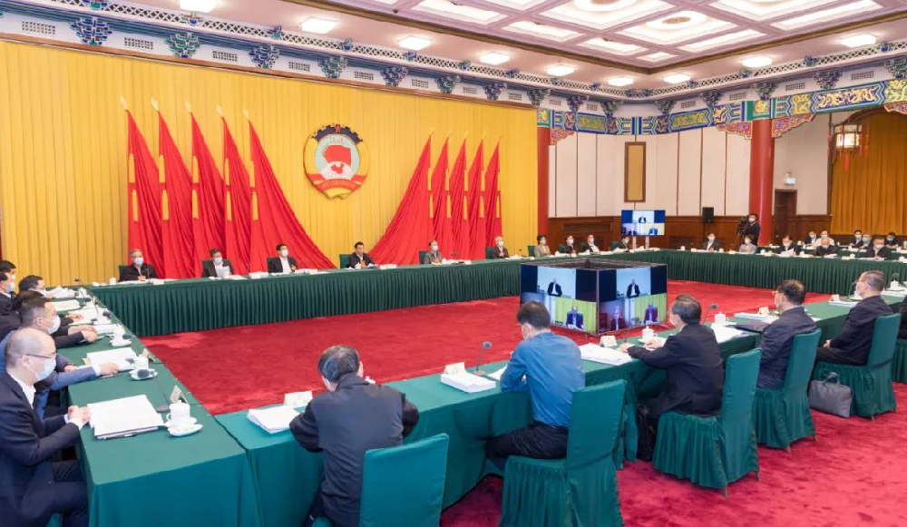 汪洋主席出席“推動(dòng)數(shù)字經(jīng)濟(jì)持續(xù)健康發(fā)展”專題協(xié)商會(huì)并講話