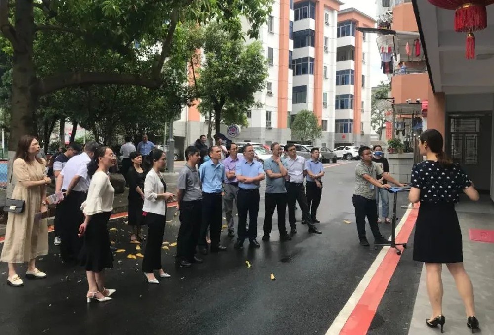 吉安市縣巡察機構(gòu)考察團蒞臨贛縣井前家園調(diào)研